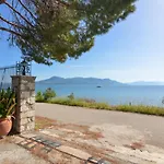 Agios Konstantinos Peaceful 3bdr Appartement