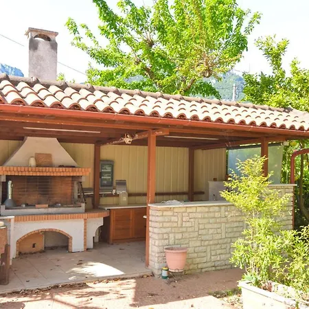 Agios Konstantinos Peaceful 3bdr Lägenhet *